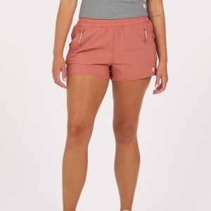 Vuori Dash Shorts size M in cinnamon